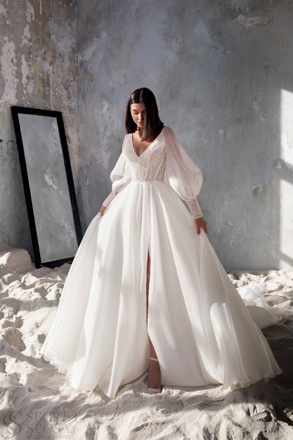 Gabbiano. Свадебное платье Аина. Коллекция Glow 