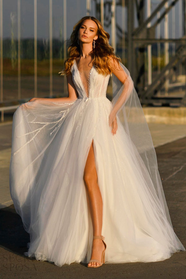 свадебное платье с V-образным вырезом